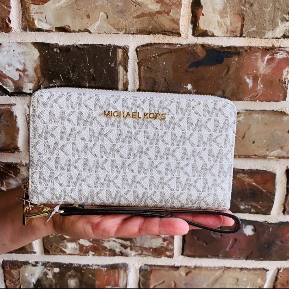 OFFERS? NEW Michael Kors LG Phone Case Wallet-Vanilla
